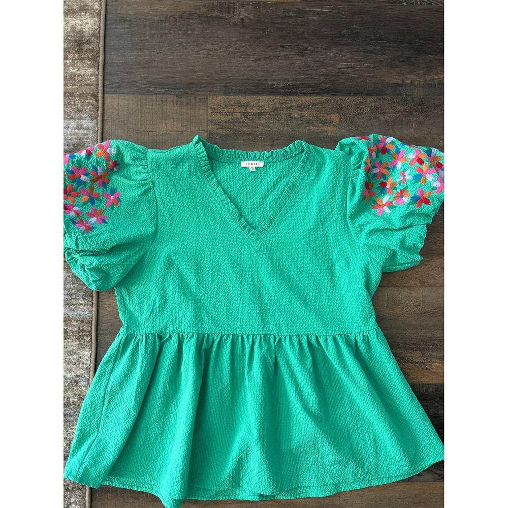 Jodifl Green Seersucker Peplum Top Floral Embroidered Puff Sleeve V-Neck Medium